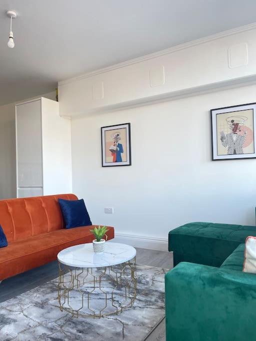 1 Bedroom Apartment - Flitwick - Contractor Friendly - Tourist Ready - Full Kitchen - Wifi - Smart Tv - Sofa Bed - Free Parking - Ideal For Short Or Long Stays Exterior photo