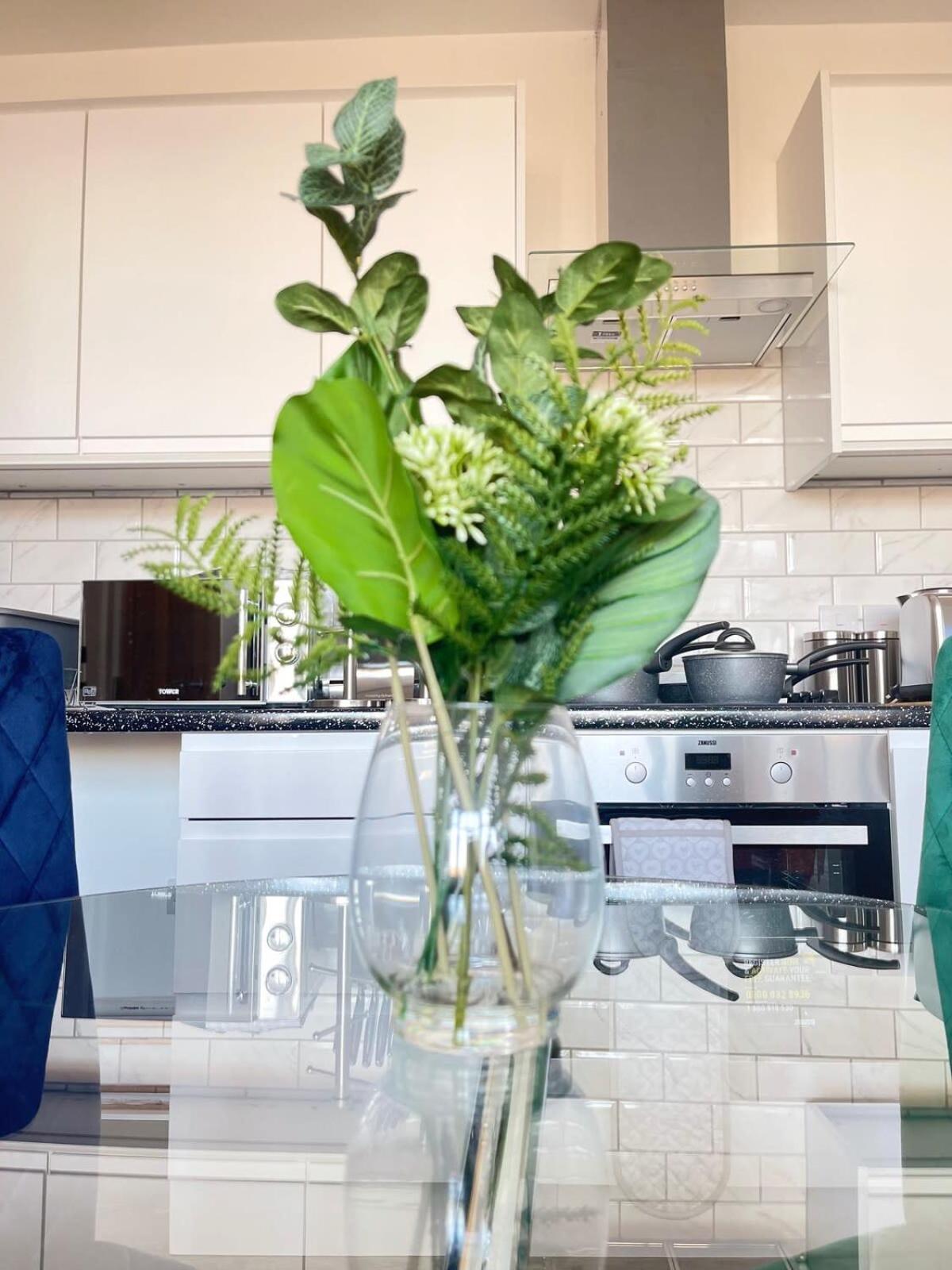 1 Bedroom Apartment - Flitwick - Contractor Friendly - Tourist Ready - Full Kitchen - Wifi - Smart Tv - Sofa Bed - Free Parking - Ideal For Short Or Long Stays Exterior photo